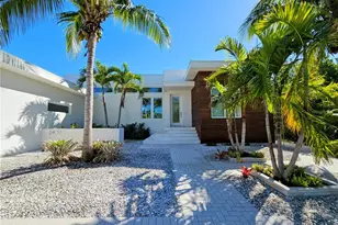 2408 Nassau St, Sarasota, FL 34231 - Photo 1