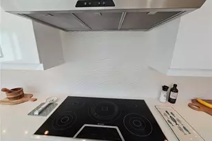 2408 Nassau St, Sarasota, FL 34231 - Photo 45