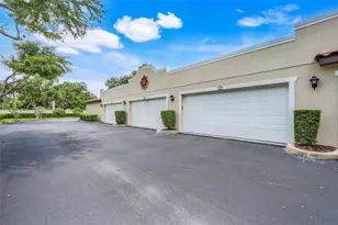 7842 Holiday Isle Dr, Belle Isle, FL 32812 - Photo 3