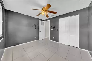 1352 Foxwood Dr, Lutz, FL 33549 - Photo 25