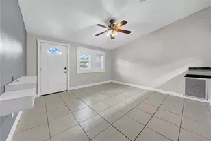 1352 Foxwood Dr, Lutz, FL 33549 - Photo 5