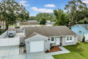 1352 Foxwood Dr, Lutz, FL 33549 - Photo 3