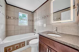 1352 Foxwood Dr, Lutz, FL 33549 - Photo 23