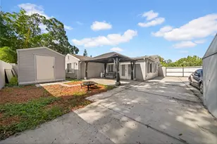 1352 Foxwood Dr, Lutz, FL 33549 - Photo 27