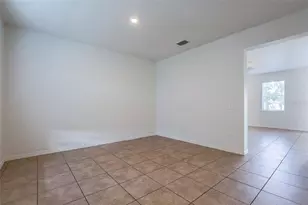 1706 Bonita Bluff Ct, Ruskin, FL 33570 - Photo 7