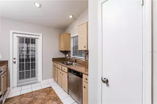 231 Lago Vista St, Debary, FL 32713 - Photo 5