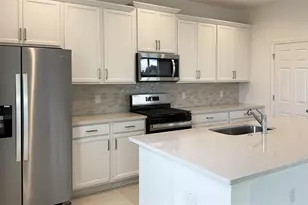 6867 Spanish Imperial St, Howey in the Hills, FL 34737 - Photo 5