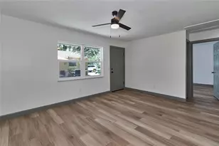 510 91st Ave N, Saint Petersburg, FL 33702 - Photo 3