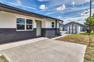 510 91st Ave N, Saint Petersburg, FL 33702 - Photo 1