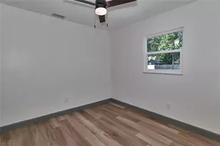 510 91st Ave N, Saint Petersburg, FL 33702 - Photo 13