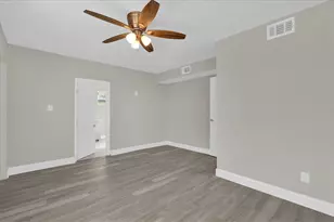 923 Ferndell Rd, Orlando, FL 32808 - Photo 17