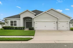 248 Walkers Point Dr, Auburndale, FL 33823 - Photo 1