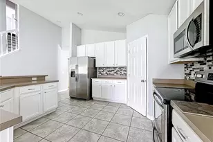 2665 Eagle Cliff Dr, Kissimmee, FL 34746 - Photo 11