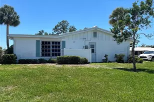 24 Oakwood Dr N, Englewood, FL 34223 - Photo 15