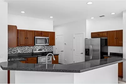 802 Kingsbridge Drive, Oviedo, FL 32765 - Photo 13