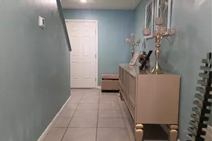 566 Sunlit Coral St, Ruskin, FL 33570 - Photo 5