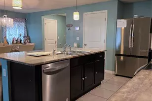 566 Sunlit Coral St, Ruskin, FL 33570 - Photo 7