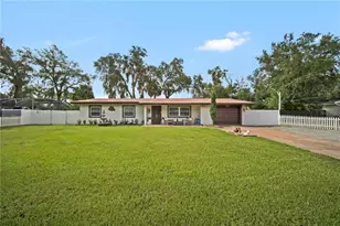 427 W Lakeview Ave, Lake Mary, FL 32746 - Photo 1