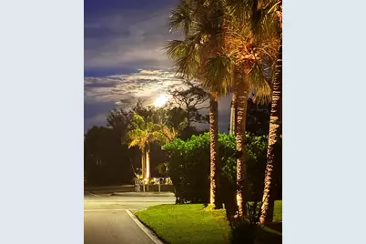 821 Laguna Drive, Venice, FL 34285 - Photo 3