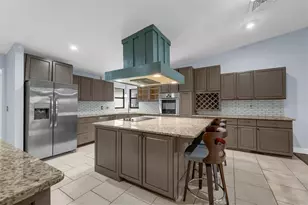 2410 Hartridge Point Dr W, Winter Haven, FL 33881 - Photo 9