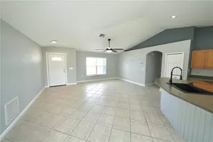 2301 Weatherford Dr, Deltona, FL 32738 - Photo 3