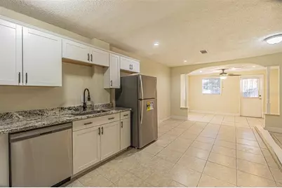 6218 Oak Cluster Circle, Tampa, FL 33634 - Photo 5