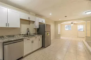 6218 Oak Cluster Cir, Tampa, FL 33634 - Photo 5