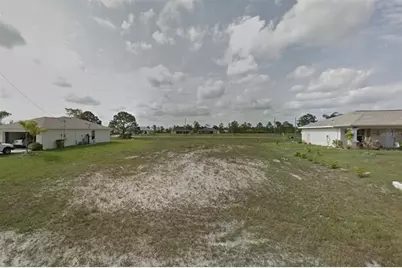 2215 NE 34th Ln, Cape Coral, FL 33909 - Photo 3