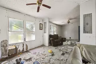 19940 SW 109th Pl, Dunnellon, FL 34432 - Photo 7