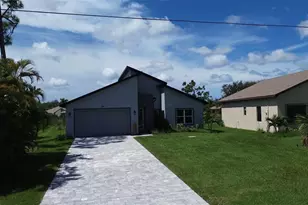 275 Antis Dr, Rotonda West, FL 33947 - Photo 3