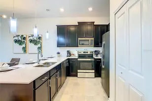 1037 Splash Shot Pl, Davenport, FL 33896 - Photo 7