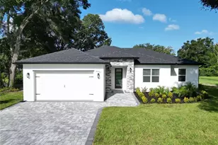3931 Oak Pointe, Lady Lake, FL 32159 - Photo 1