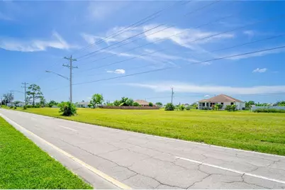 1808 Kismet Parkway E, Cape Coral, FL 33909 - Photo 5