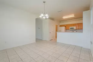 2804 Spring Meadow Dr, Plant City, FL 33566 - Photo 5