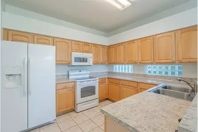 2804 Spring Meadow Drive, Plant City, FL 33566 - Photo 7