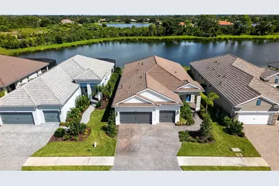 10253 Canaveral Circle, Sarasota, FL 34241 - Photo 3