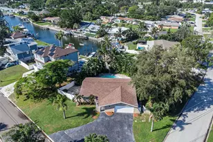 3401 Coquina Key Dr SE, Saint Petersburg, FL 33705 - Photo 29