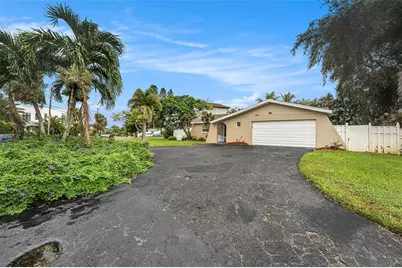 3401 Coquina Key Drive SE, Saint Petersburg, FL 33705 - Photo 3