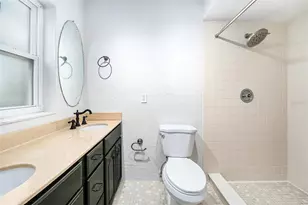 3401 Coquina Key Dr SE, Saint Petersburg, FL 33705 - Photo 21