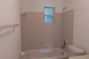 2112 14th Ave E, Bradenton, FL 34208 - Photo 5