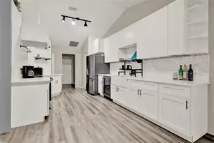 32645 Red Oak Dr, Eustis, FL 32736 - Photo 5