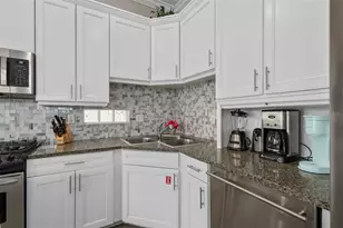 1402 Titian Ct, Reunion, FL 34747 - Photo 11