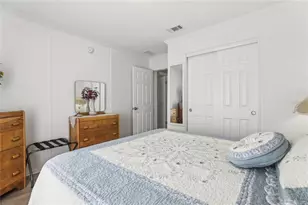 36850 Lakewood Dr, Zephyrhills, FL 33542 - Photo 21