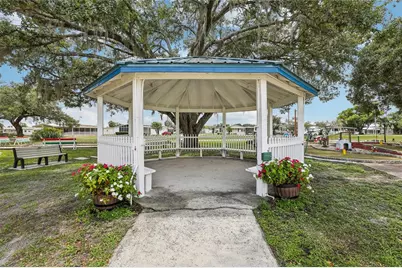 36850 Lakewood Drive, Zephyrhills, FL 33542 - Photo 45