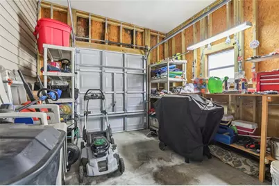 36850 Lakewood Drive, Zephyrhills, FL 33542 - Photo 37