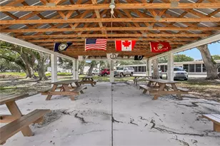 36850 Lakewood Dr, Zephyrhills, FL 33542 - Photo 43