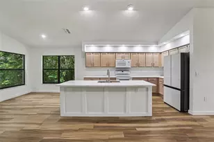 533 Bent Oak Ct, Spring Hill, FL 34609 - Photo 9