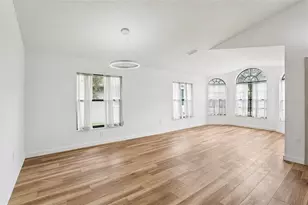 533 Bent Oak Ct, Spring Hill, FL 34609 - Photo 5