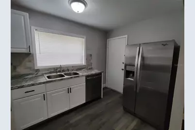 320 W Howry Avenue #1, Deland, FL 32720 - Photo 5