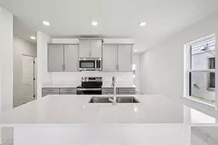 3159 Cup Dr, Lakeland, FL 33803 - Photo 9